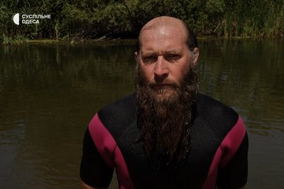 Прибирають сміття та перевіряють дно: як працюють водолази на річці Турунчук на Одещині