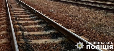 На Полтавщині потяг насмерть збив жінку На Полтавщині потяг насмерть збив жінку