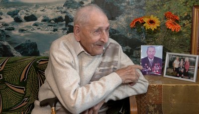 Живе серед троянд: історія 100-річного чоловіка з Черкащини Живе серед троянд: історія 100-річного чоловіка з Черкащини