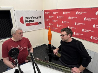 Полтавці виготовили навчальний симулятор, який полегшує тренування бійців Полтавці виготовили навчальний симулятор, який полегшує тренування бійців