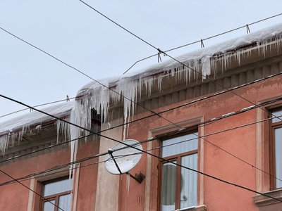 бурульки, дах, сніг, зима бурульки, дах, сніг, зима