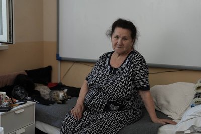 Двічі втратила дім через війну: історія 71-річної жительки Васильківки, яка евакуювалася з двома кішками та собакою Двічі втратила дім через війну: історія 71-річної жительки Васильківки, яка евакуювалася з двома кішками та собакою