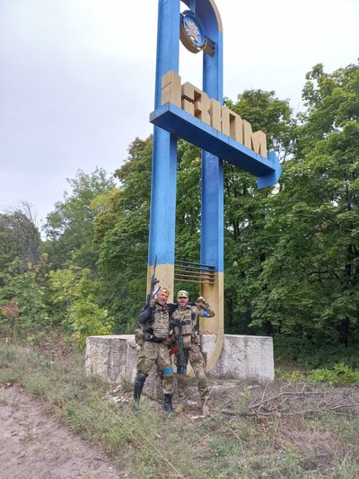 "Якщо боїшся — ти виживеш". Як військові батько та син обороняли Харків на початку повномасштабної війни "Якщо боїшся — ти виживеш". Як військові батько та син обороняли Харків на початку повномасштабної війни