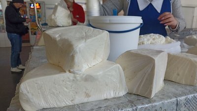 Подорожчання молочної продукції на Житньому ринку Житомира: що вплинуло — пояснення експерта Подорожчання молочної продукції на Житньому ринку Житомира: що вплинуло — пояснення експерта