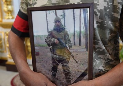 "Продовжив воювати після поранень": із Віталієм Куріпкою попрощалися в Сумах "Продовжив воювати після поранень": із Віталієм Куріпкою попрощалися в Сумах