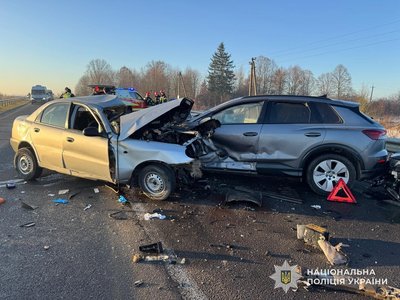 На Львівщині у потрійному ДТП загинув 23-річний водій На Львівщині у потрійному ДТП загинув 23-річний водій