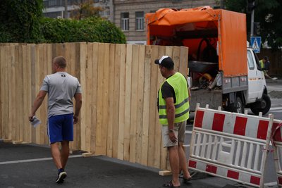 "Рух середмістям паралізовано": чому в центрі Дніпра утворився затор з десяток автівок "Рух середмістям паралізовано": чому в центрі Дніпра утворився затор з десяток автівок