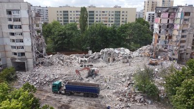 Зносять будинок №62 на вулиці Наталії Ужвій у Харкові