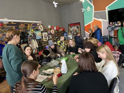 Зустріч перед Різдвом: на Черкащині золотоніські волонтери збирали гроші для військових Зустріч перед Різдвом: на Черкащині золотоніські волонтери збирали гроші для військових