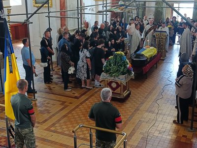 Останній бій прийняли на Донеччині: у Луцьку попрощалися з воїнами Миколою Стасюком і Сергієм Токарчуком Останній бій прийняли на Донеччині: у Луцьку попрощалися з воїнами Миколою Стасюком і Сергієм Токарчуком