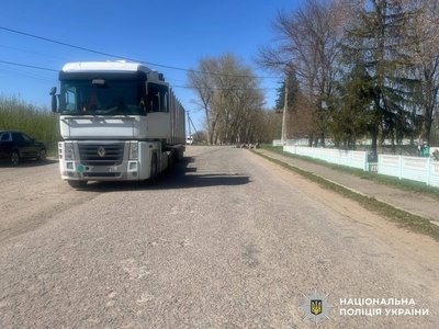 За добу на Вінниччині в трьох ДТП загинули троє людей, ще двоє — в лікарні За добу на Вінниччині в трьох ДТП загинули троє людей, ще двоє — в лікарні