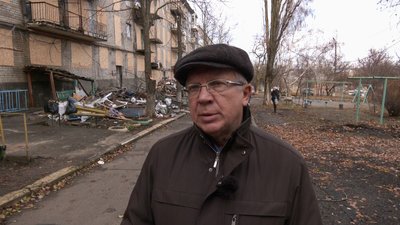 Пошкоджений будинок обстріли армія РФ директор інституту "Будремпроект" Олександр Машко Миколаївка Донецька область 23 листопада 2024 рік Пошкоджений будинок обстріли армія РФ директор інституту "Будремпроект" Олександр Машко Миколаївка Донецька область 23 листопада 2024 рік