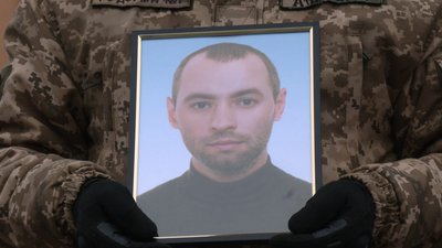 З військовими Романом Міськовим, Сергієм Ноготковим та Олексієм Ковтуном попрощалися у Рівному З військовими Романом Міськовим, Сергієм Ноготковим та Олексієм Ковтуном попрощалися у Рівному