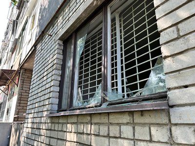 "Дитина бігла, а за нею слідом вибухова хвиля винесла двері" — жителі Павлограда про нічну атаку РФ на місто "Дитина бігла, а за нею слідом вибухова хвиля винесла двері" — жителі Павлограда про нічну атаку РФ на місто