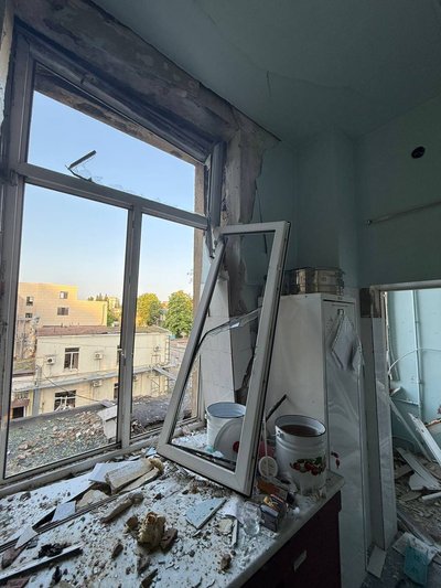 В Одесі через російський дроновий удар пошкоджено станцію переливання крові — ОВА В Одесі через російський дроновий удар пошкоджено станцію переливання крові — ОВА