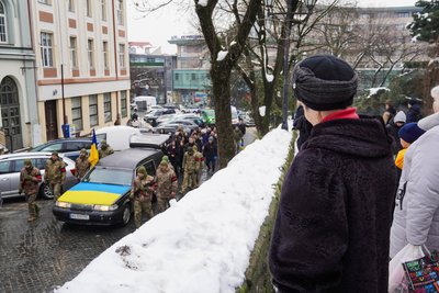 В Ужгороді попрощалися із загиблим військовим Володимиром Малєвим В Ужгороді попрощалися із загиблим військовим Володимиром Малєвим