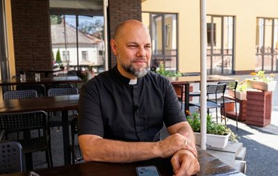 «Я думав, Україна впаде за тиждень»: американський священник про війну, Трампа життя в Україні та Чернівці «Я думав, Україна впаде за тиждень»: американський священник про війну, Трампа життя в Україні та Чернівці