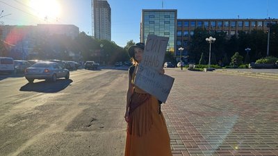 Черкасці втретє вийшли на мітинг проти звільнення Федорова Черкасці втретє вийшли на мітинг проти звільнення Федорова