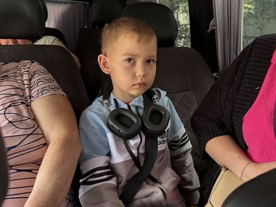 "Якийсь постріл найменший – вже плачуть": як триває евакуація родин з дітьми з прифронтового села на Дніпропетровщині "Якийсь постріл найменший – вже плачуть": як триває евакуація родин з дітьми з прифронтового села на Дніпропетровщині