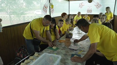 На Вінниччині для дітей з особливими освітніми потребами провели екскурсію до музею хліба На Вінниччині для дітей з особливими освітніми потребами провели екскурсію до музею хліба