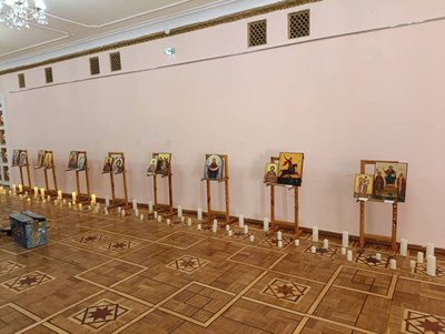 Дипломні роботи випускників поповнюють виставковий фонд школи, фото зроблене у період з 2005 по 2026 рік, Хмельницький Дипломні роботи випускників поповнюють виставковий фонд школи, фото зроблене у період з 2005 по 2026 рік, Хмельницький