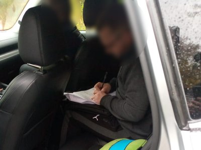 Нарахували премій на понад півтора мільйона грн — експосадовців Укрзалізниці підозрюють у зловживаннях Нарахували премій на понад півтора мільйона грн — експосадовців Укрзалізниці підозрюють у зловживаннях