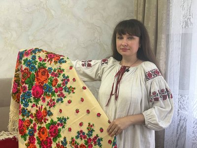 Жителька Брусилова зібрала колекцію з понад 200 українських рушників і старовинних вишиванок Жителька Брусилова зібрала колекцію з понад 200 українських рушників і старовинних вишиванок