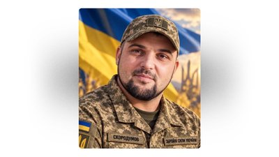 На Чернігівщині попрощалися із військовими Ростиславом Митрюком, Ярославом Скородумовим та Романом Шабельниковим На Чернігівщині попрощалися із військовими Ростиславом Митрюком, Ярославом Скородумовим та Романом Шабельниковим