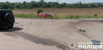 На Львівщині в ДТП травмувалися троє людей, серед них — дворічна дитина На Львівщині в ДТП травмувалися троє людей, серед них — дворічна дитина