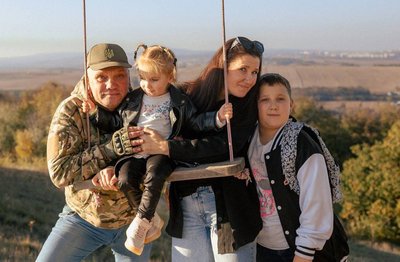 Військовий Ярослав Галан із сім'єю Військовий Ярослав Галан із сім'єю