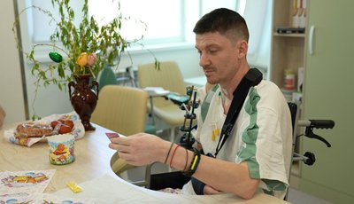 Повернутися до звичного життя: військові в реабілітаційному центрі печуть паски Повернутися до звичного життя: військові в реабілітаційному центрі печуть паски