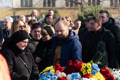 В Ужгороді попрощалися із захисником Андрієм Сокачем В Ужгороді попрощалися із захисником Андрієм Сокачем