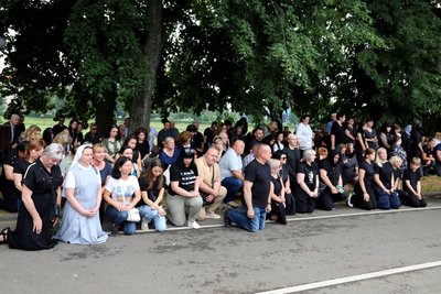 В Ужгороді попрощалися із захисником, лікарем-хірургом Олегом Наконечним В Ужгороді попрощалися із захисником, лікарем-хірургом Олегом Наконечним