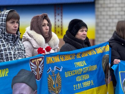 "Вони за нас боролися, а тепер ми за них": на Вінниччині пройшла акція на підтримку полонених і зниклих безвісти "Вони за нас боролися, а тепер ми за них": на Вінниччині пройшла акція на підтримку полонених і зниклих безвісти