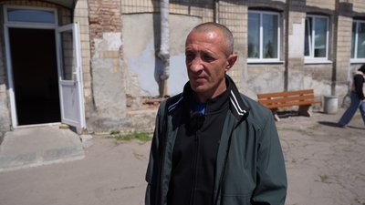 "Як щось летить — біжу у хату". Як проходить примусова евакуація дітей у прифронтових селах на Дніпропетровщині "Як щось летить — біжу у хату". Як проходить примусова евакуація дітей у прифронтових селах на Дніпропетровщині