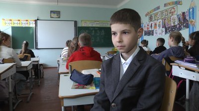 У Житомирських ліцеях обговорюють законопроєкт про обмеження гаджетів під час уроків У Житомирських ліцеях обговорюють законопроєкт про обмеження гаджетів під час уроків