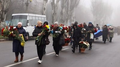 Загинули внаслідок удару російського дрона: на Кіровоградщині попрощались із Юрієм Сакуном та Іваном Ващенко Загинули внаслідок удару російського дрона: на Кіровоградщині попрощались із Юрієм Сакуном та Іваном Ващенко