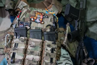 Бронежитет бойової медикині "Хартії" на позивний "Вільна" Бронежитет бойової медикині "Хартії" на позивний "Вільна"