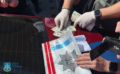 Обіцяв посприяти у знятті з військового обліку: в Одесі затримали псевдоадвоката Обіцяв посприяти у знятті з військового обліку: в Одесі затримали псевдоадвоката
