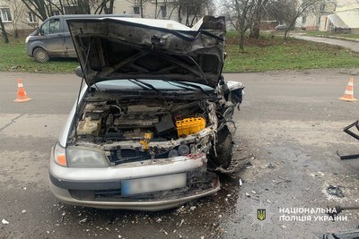 13-річна дівчинка у лікарні: на Черкащині зіштовхнулися три автомобілі 13-річна дівчинка у лікарні: на Черкащині зіштовхнулися три автомобілі