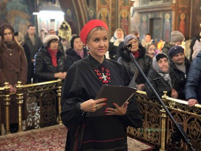 У Вінниці провели молитву за оборонців англійською мовою У Вінниці провели молитву за оборонців англійською мовою