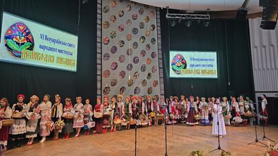 Громади Вінниці презентували великодні кошики, які передали захисникам Громади Вінниці презентували великодні кошики, які передали захисникам