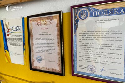 5,5 гектарів маскувальних сіток: як чорноморські волонтери допомагають військовим