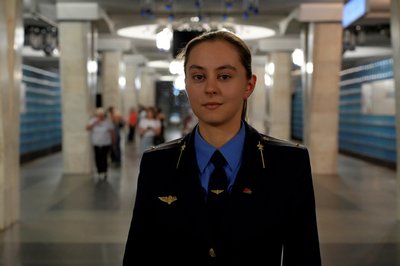 Як працює перша жінка-машиністка у метро Харкова Мазуркова Анастасія Як працює перша жінка-машиністка у метро Харкова Мазуркова Анастасія