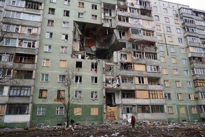"Приїхав на два дні". У Сумах попрощалися з Денисом Журбою, який помер через удар російського БпЛА "Приїхав на два дні". У Сумах попрощалися з Денисом Журбою, який помер через удар російського БпЛА