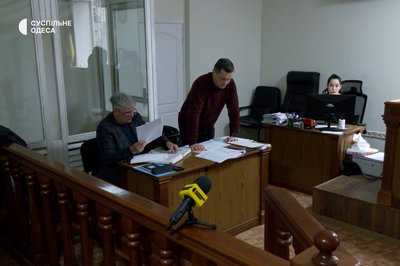 Суд у справі ексвійськкома Борисова: захист просив зняти електронний браслет і заявив відвід судді та прокурору Суд у справі ексвійськкома Борисова: захист просив зняти електронний браслет і заявив відвід судді та прокурору