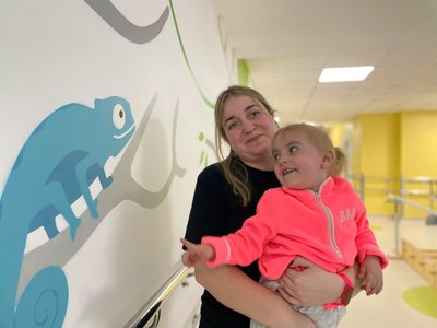 Давали один шанс на мільйон: у Львові лікарі врятували 2-річну дівчинку з пневмонією Давали один шанс на мільйон: у Львові лікарі врятували 2-річну дівчинку з пневмонією