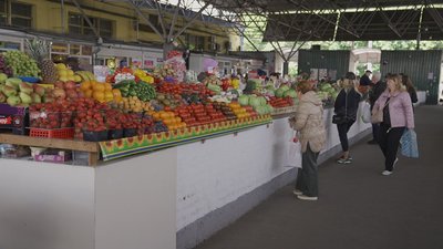 Ранні овочі на вінницьких ринках: скільки коштує городина та чи є у ній нітрати Ранні овочі на вінницьких ринках: скільки коштує городина та чи є у ній нітрати