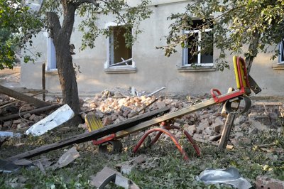 У Холодногірському районі Харкова сталося влучання КАБ у будинок, під завалами можуть перебувати люди вранці 20 червня 2026 року У Холодногірському районі Харкова сталося влучання КАБ у будинок, під завалами можуть перебувати люди вранці 20 червня 2026 року