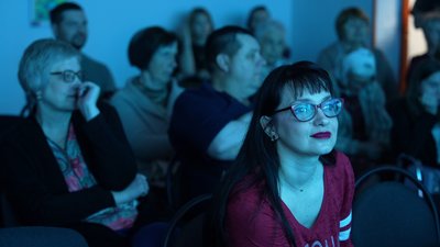 "Айдар і доросле життя". У Херсоні відбулась прем’єра освітньої лялькової вистави для молоді "Айдар і доросле життя". У Херсоні відбулась прем’єра освітньої лялькової вистави для молоді